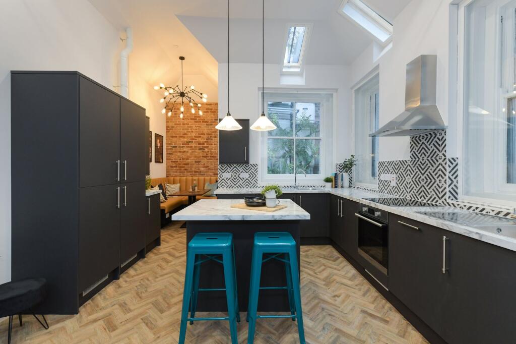 Apartment in Nottingham - View 5