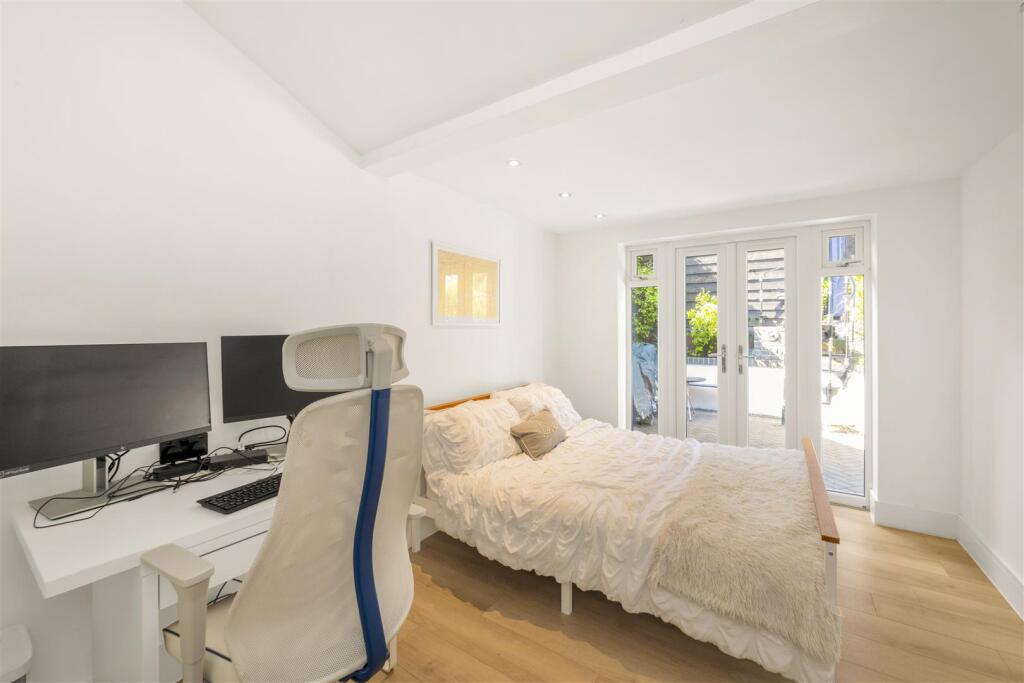 Additional image 8 of Wroxham Way, Harpenden