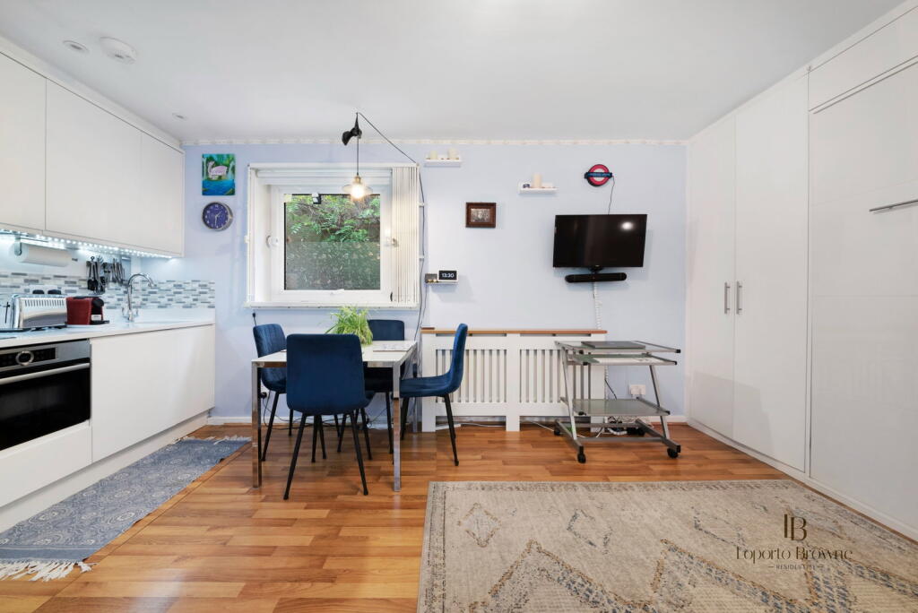 Studio flat for rent