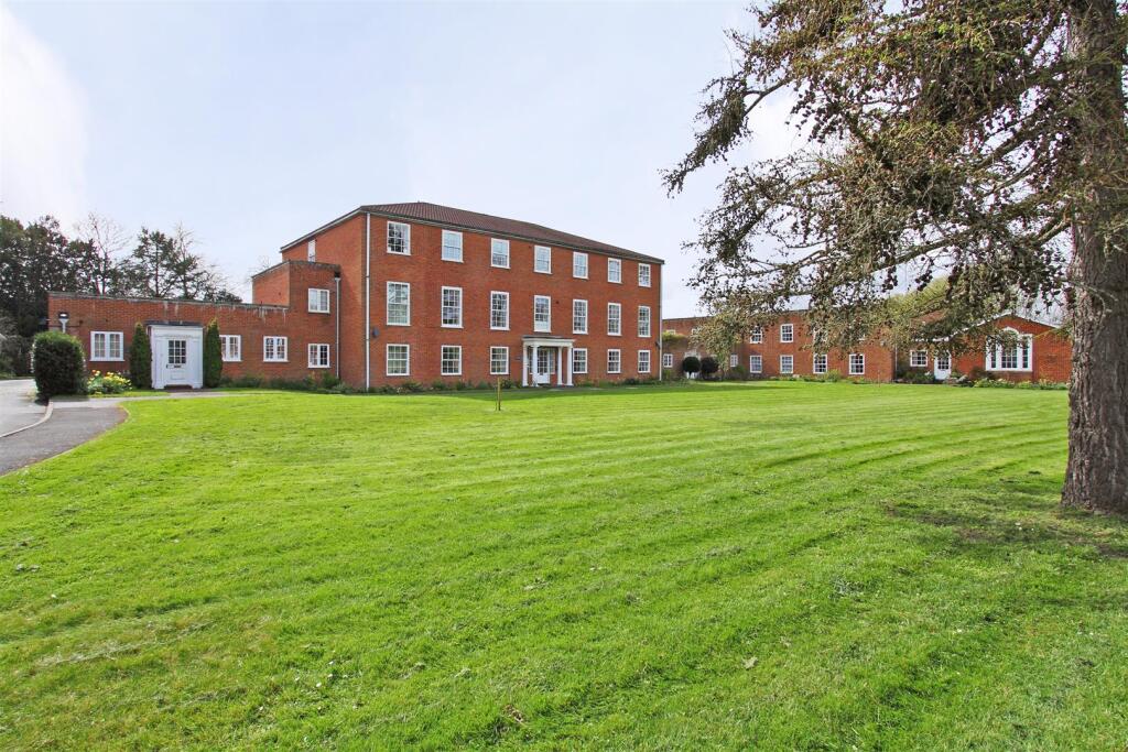 Main image of property: The Close, Salisbury