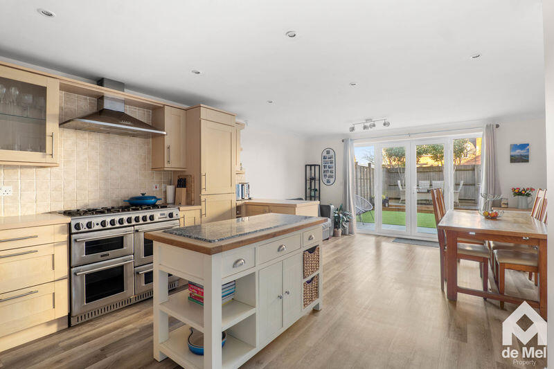 Greenacre Way, Bishops Cleeve, Cheltenham, GL52 photo 3