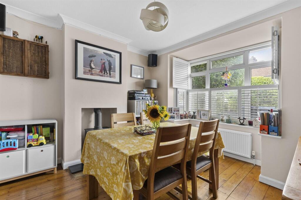 House in Downley, Buckinghamshire - View 4