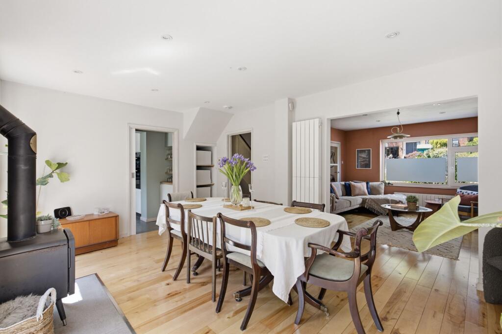 House in Tonbridge - More