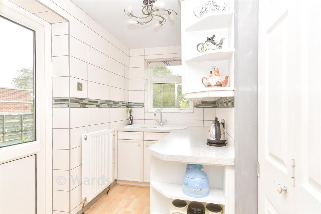 House in Chatham, Snodhurst - More