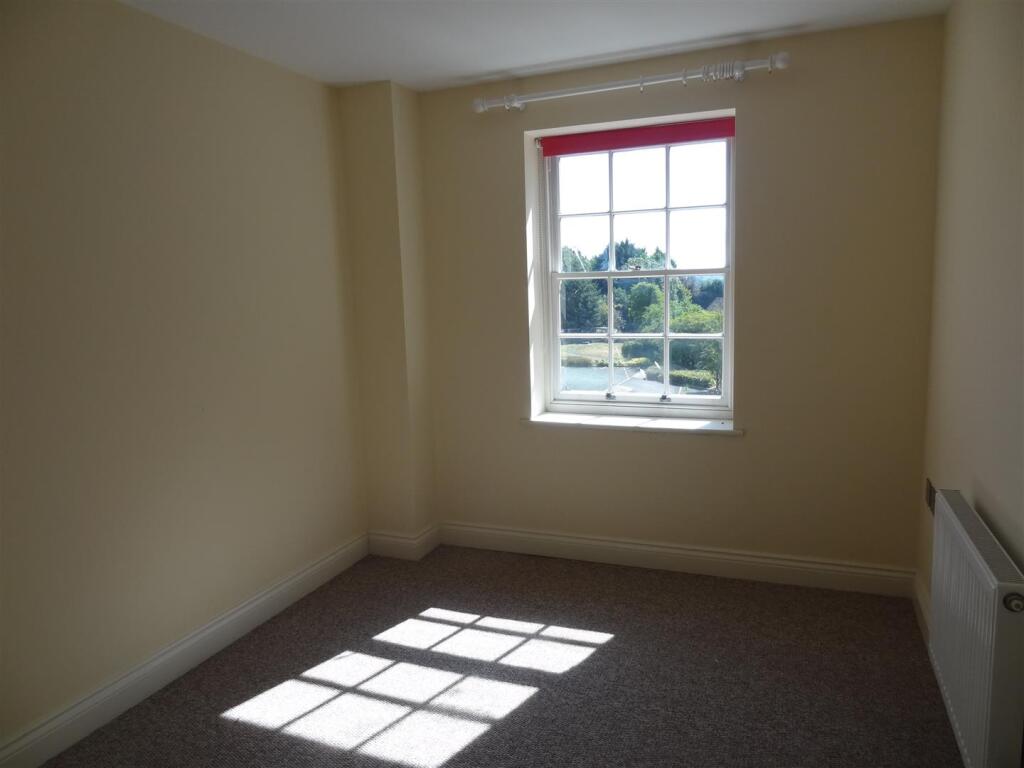 Apartment in Shrewsbury - View 5