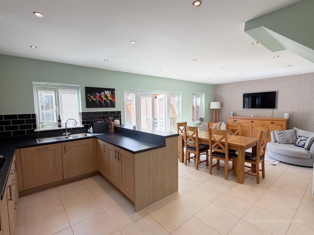 House in Northampton - View 3