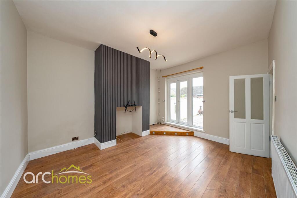House in Wigan, Spring View - View 5