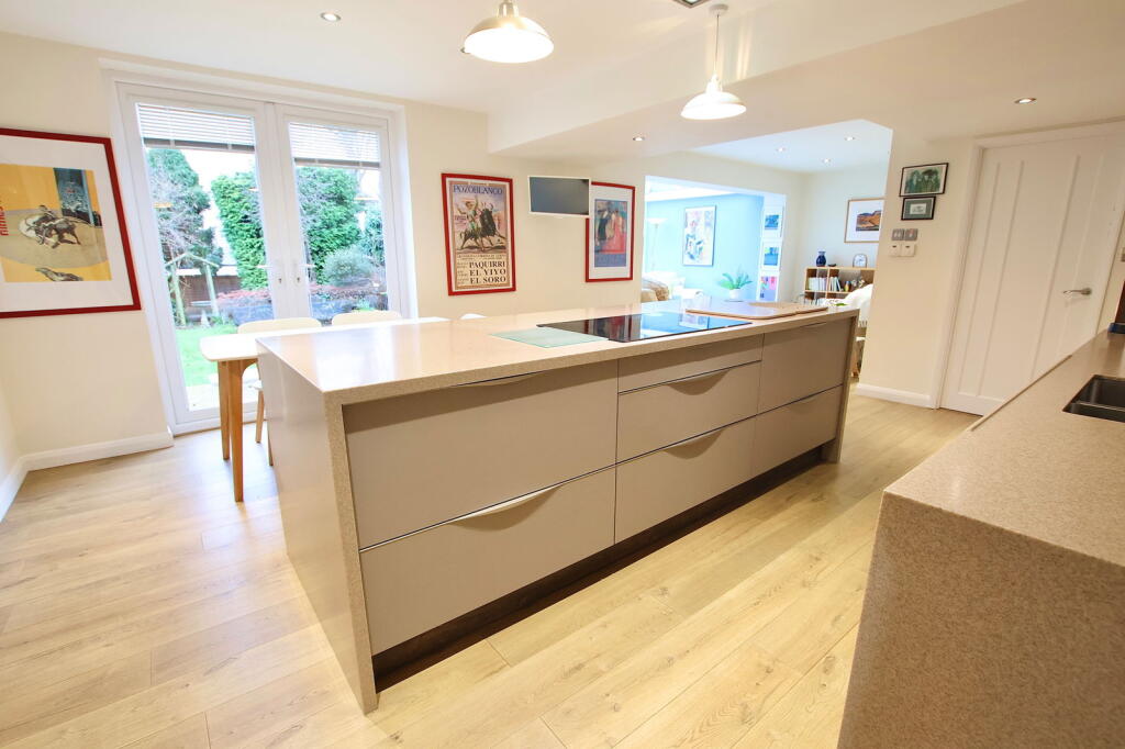 House in Northampton, West Northamptonshire - View 2
