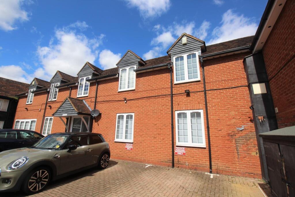 Main image of property: High Street, Stevenage, SG1