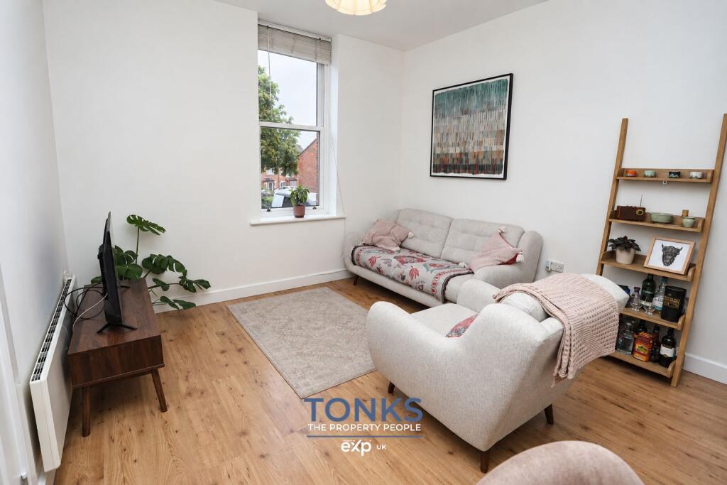 Apartment in Dudley - View 5