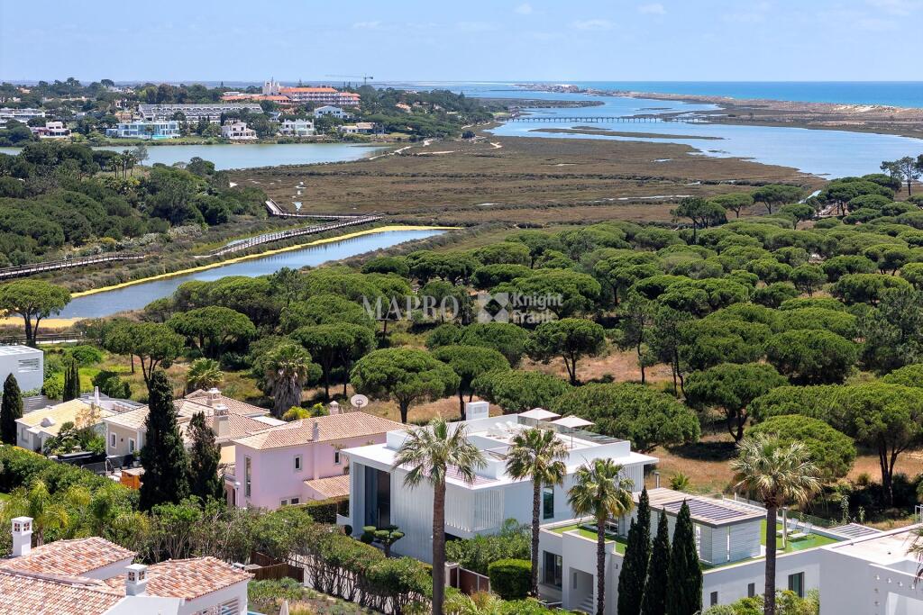 Main image of property: Algarve, Almancil