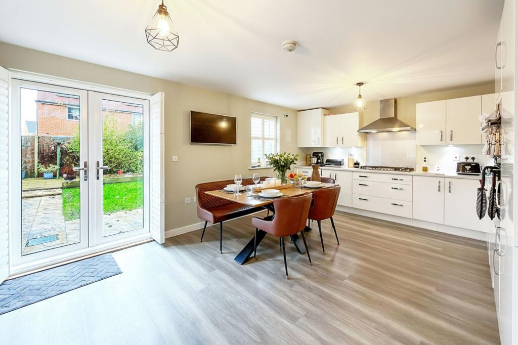 Pillman Place, Angmering, BN16 photo 3