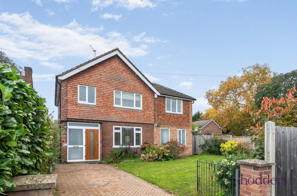 Main image of property: Chertsey, Surrey, KT16