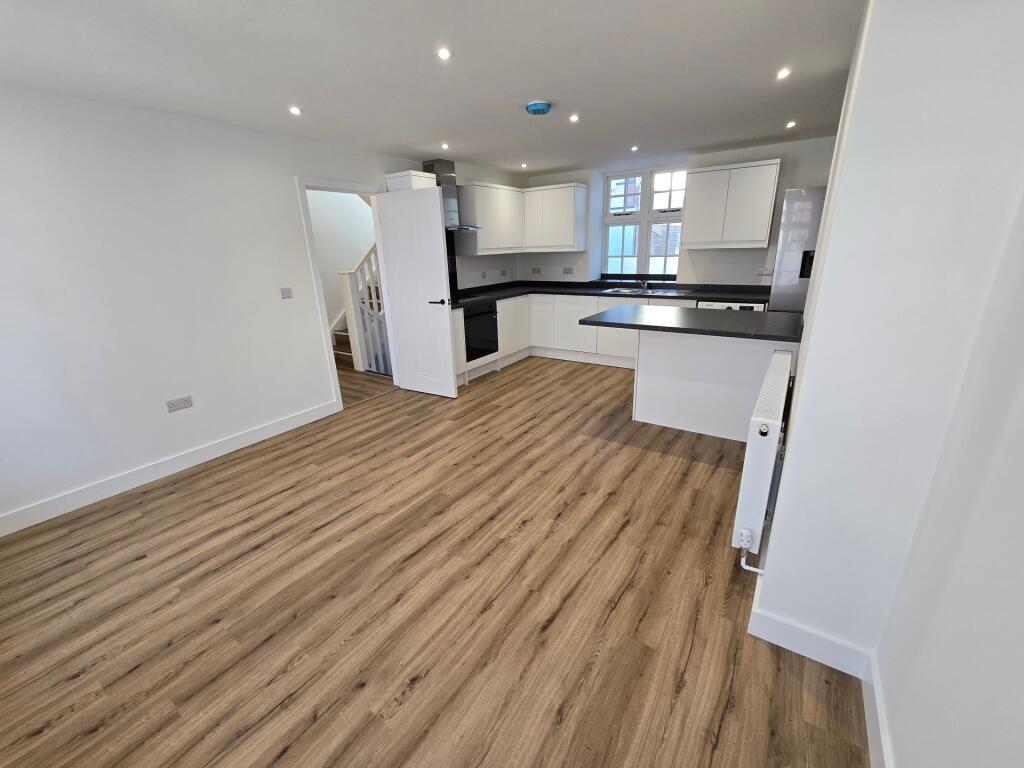 Smyths Close, Bristol, BS11 photo 4