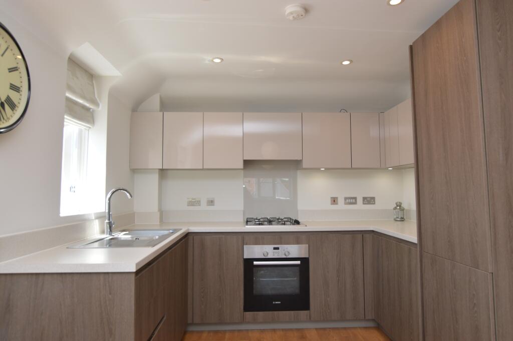 Apartment in Reading - View 3