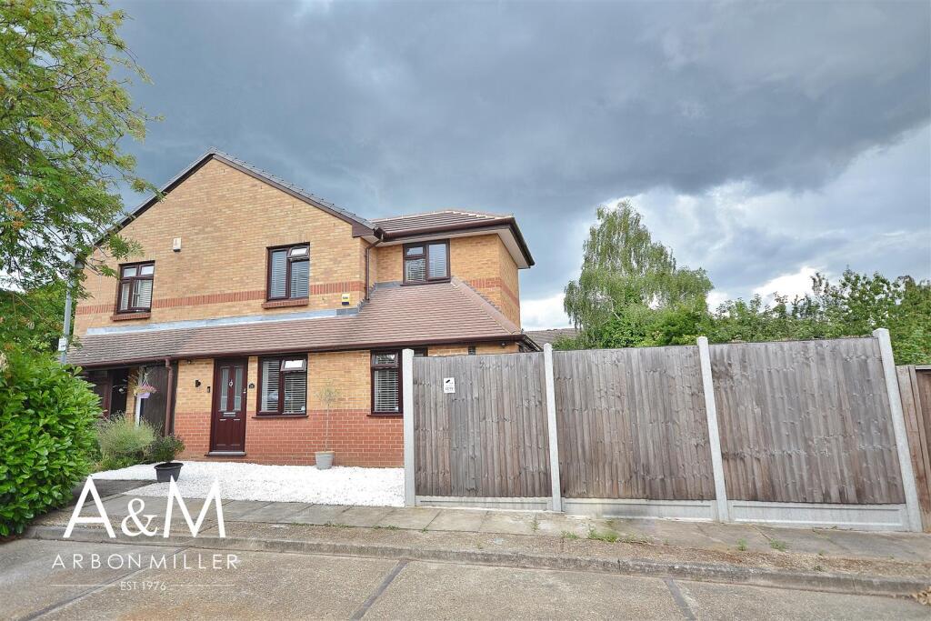 House in London - View 2