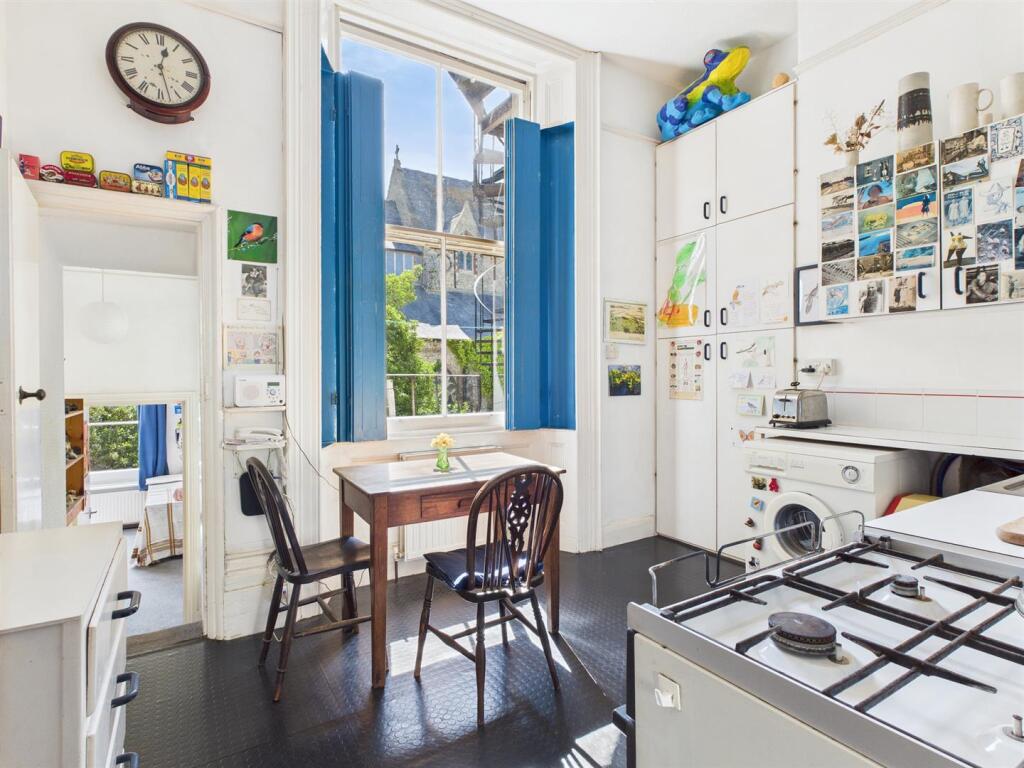 Brunswick Place, Hove photo 4
