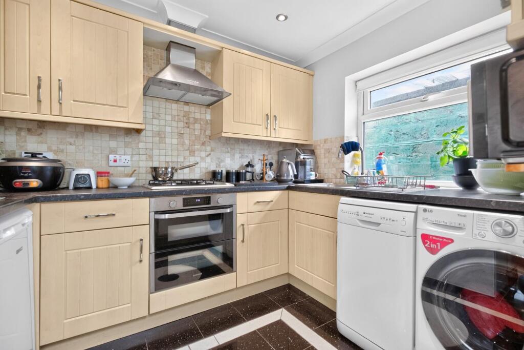Avenue Place, Harrogate photo 3