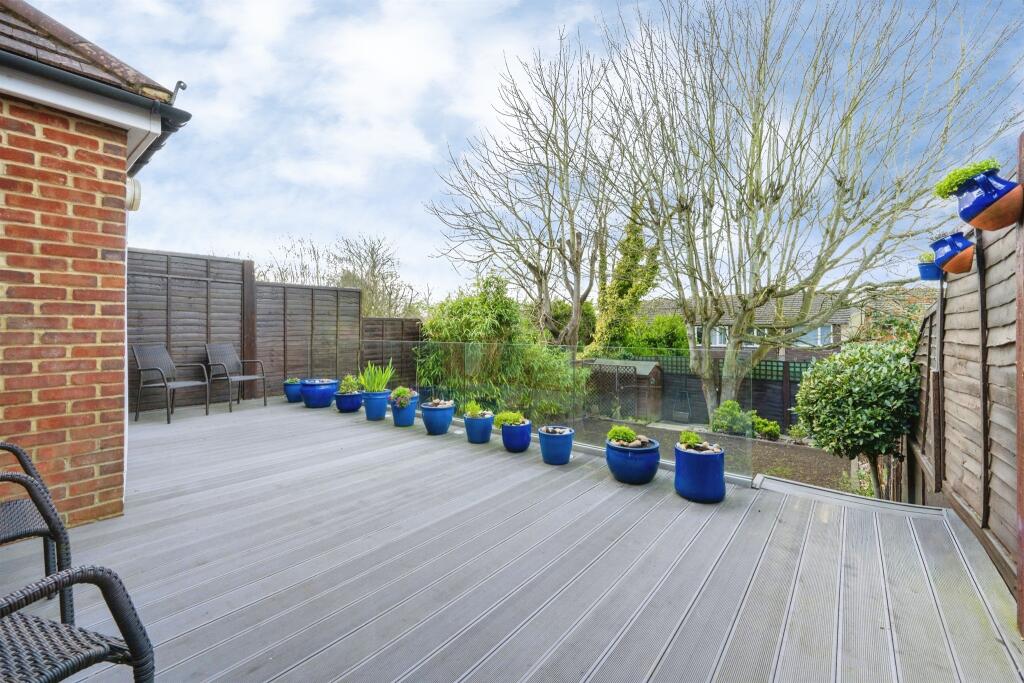 Additional image 27 of Mount Drive, Park Street, St. Albans