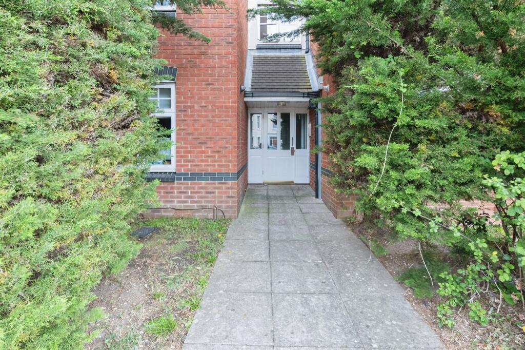 Apartment in BOURNEMOUTH - View 2