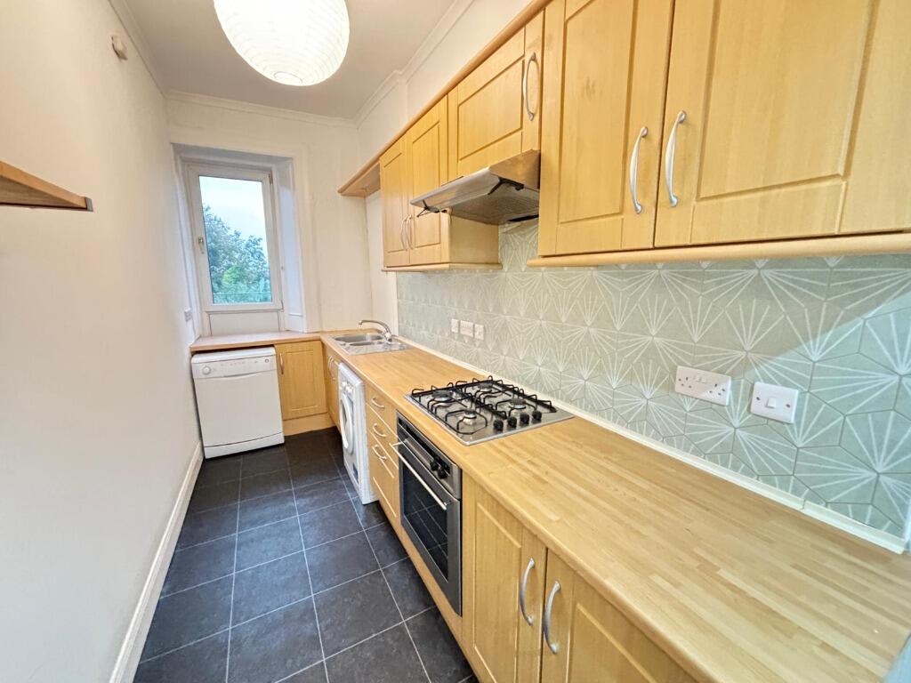 Apartment in Paisley, Renfrewshire - View 4