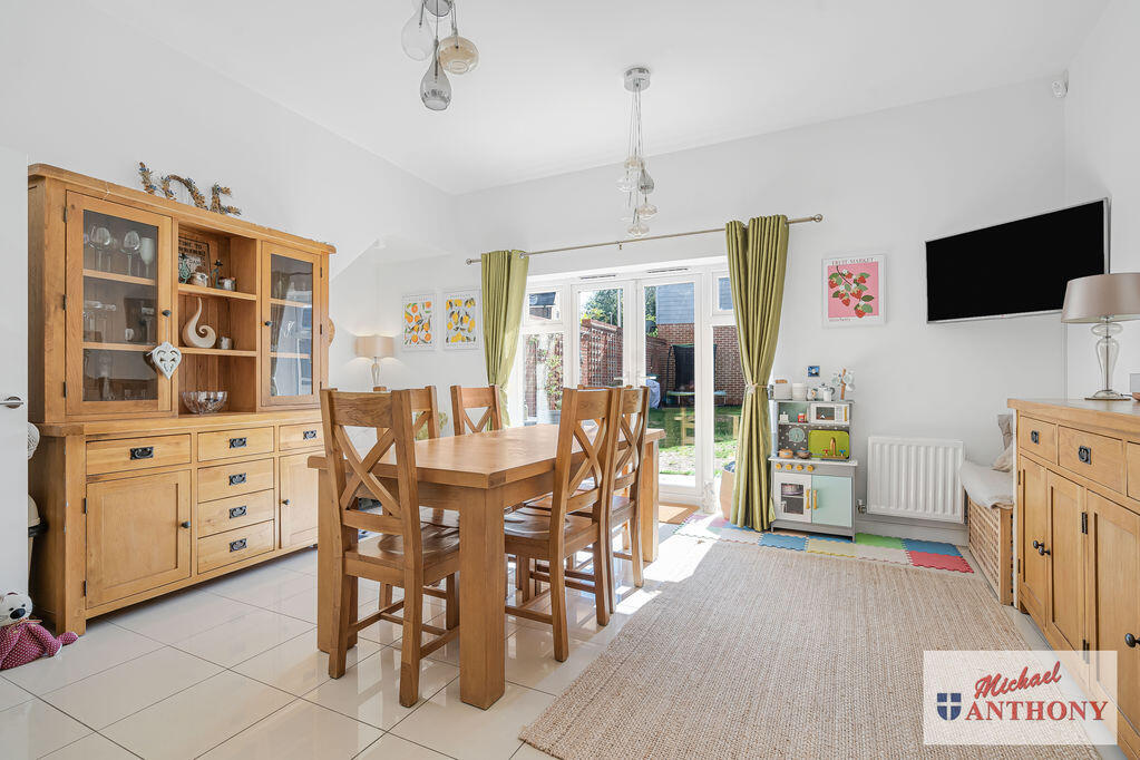House in Milton Keynes, Great Linford - View 5