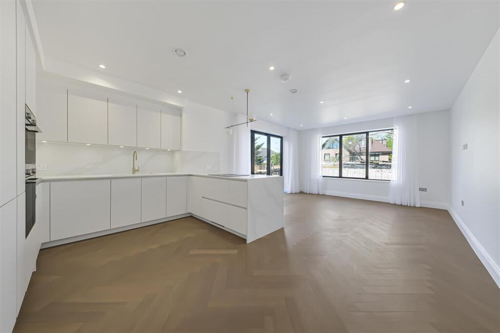 Main image of property: BEECHCROFT AVENUE, GOLDERS GREEN, NW11