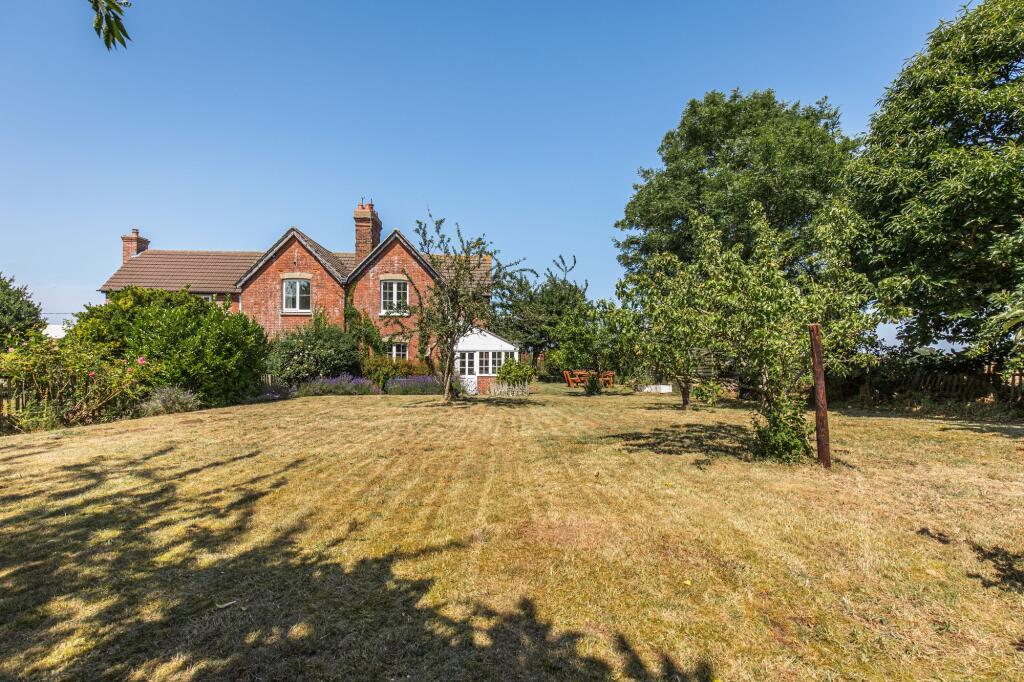 Main image of property: Characterful Cottage in Sedgeford with Countryside Views
