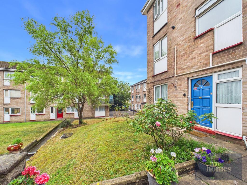 Apartment in Cardiff, Fairwater