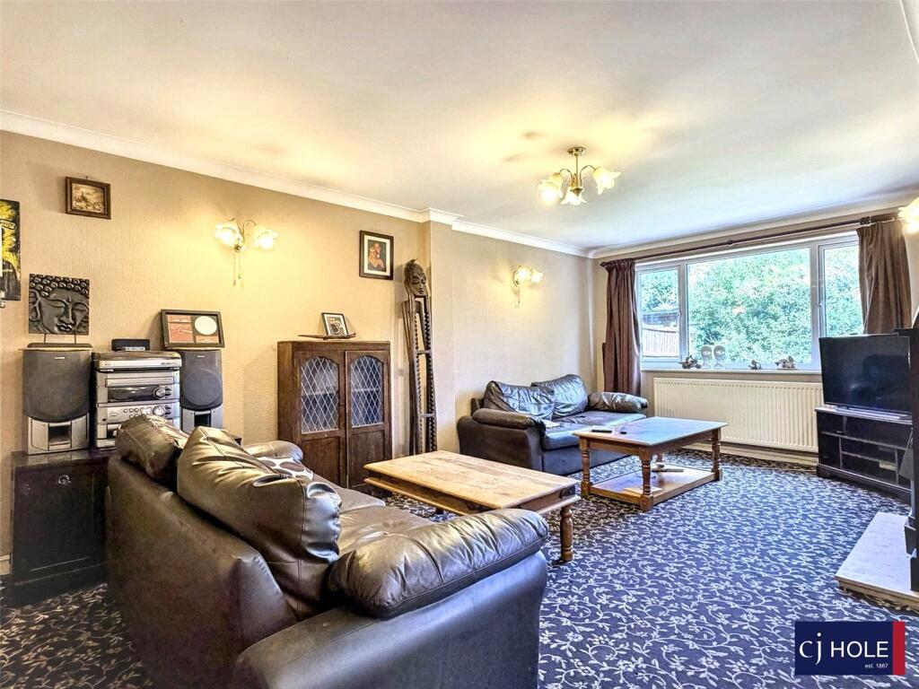 House in Gloucester, Hucclecote - View 4