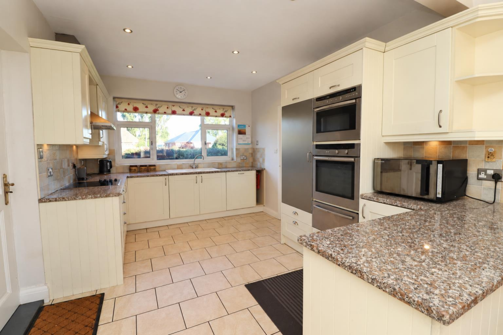 House in York - View 4