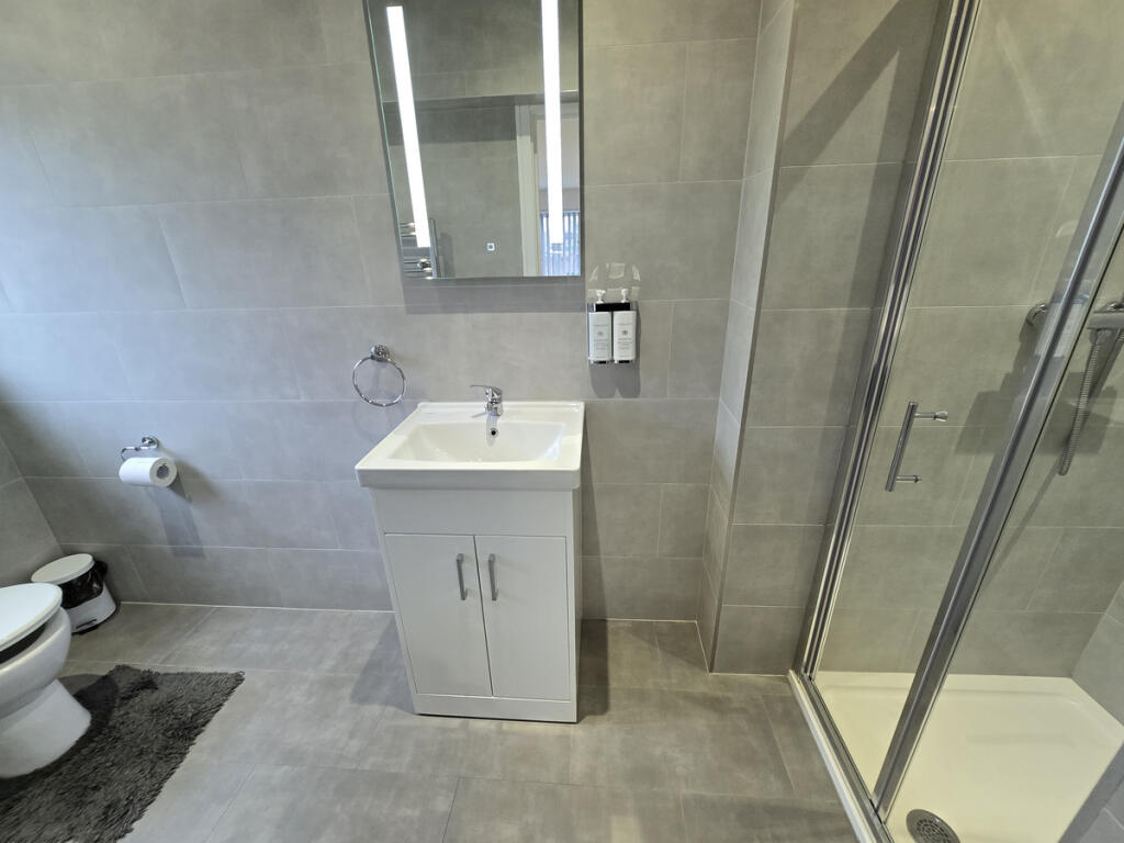 House in Watford - View 4