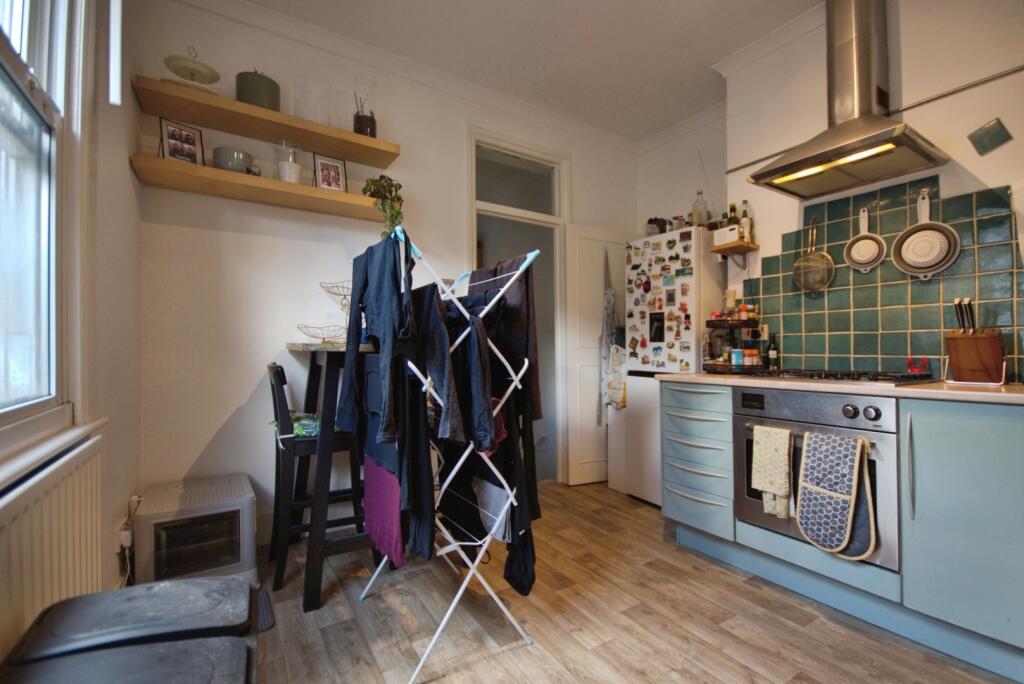 Apartment in Twickenham - View 5