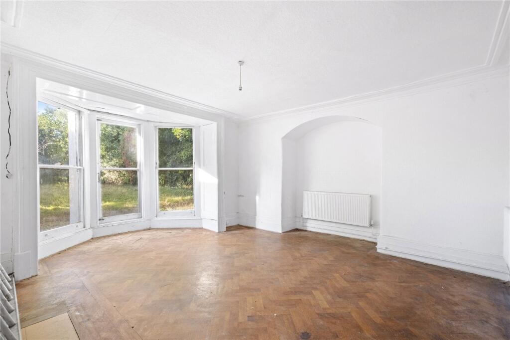 Beulah Hill, Upper Norwood, London, SE19 photo 2