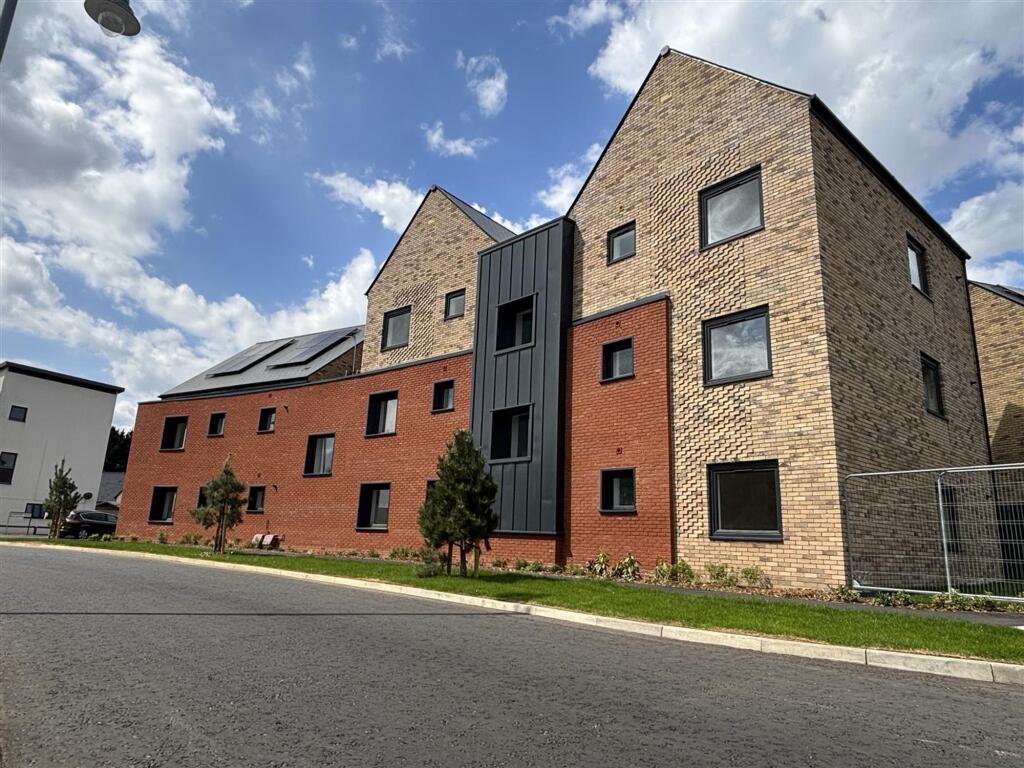 Main image of property: Freston Road, Ipswich, IP3