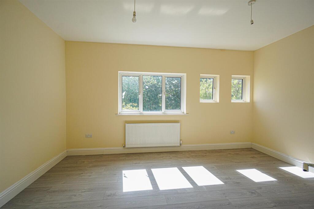 Apartment in Tonbridge - View 2