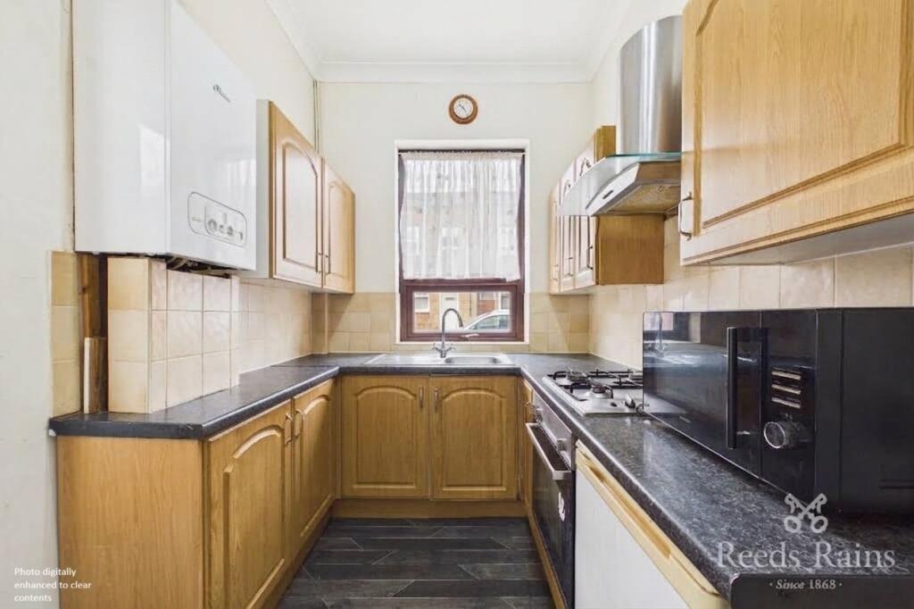 House in Preston - View 5