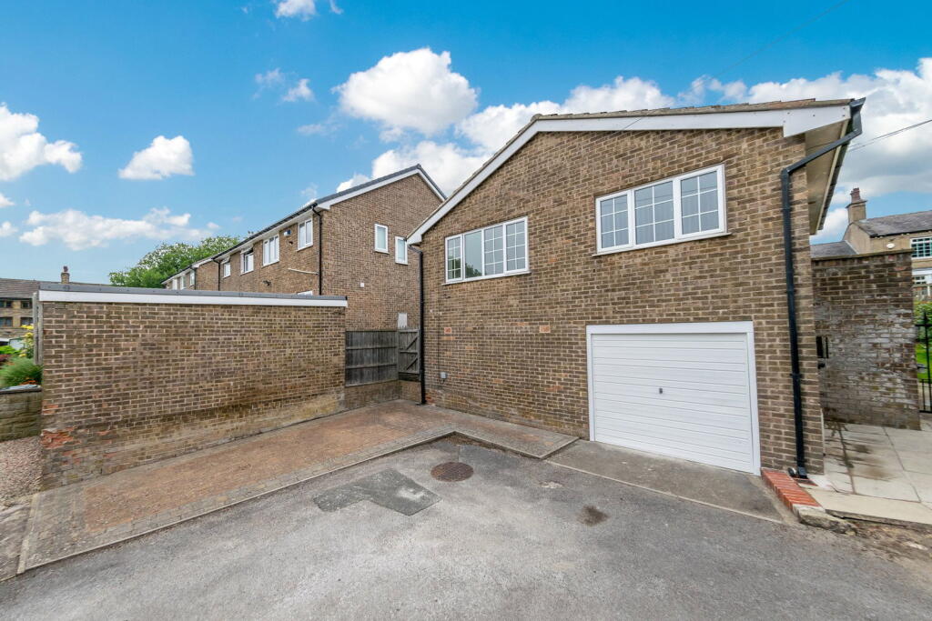 Paddock Road, Kirkburton, HD8 photo 4