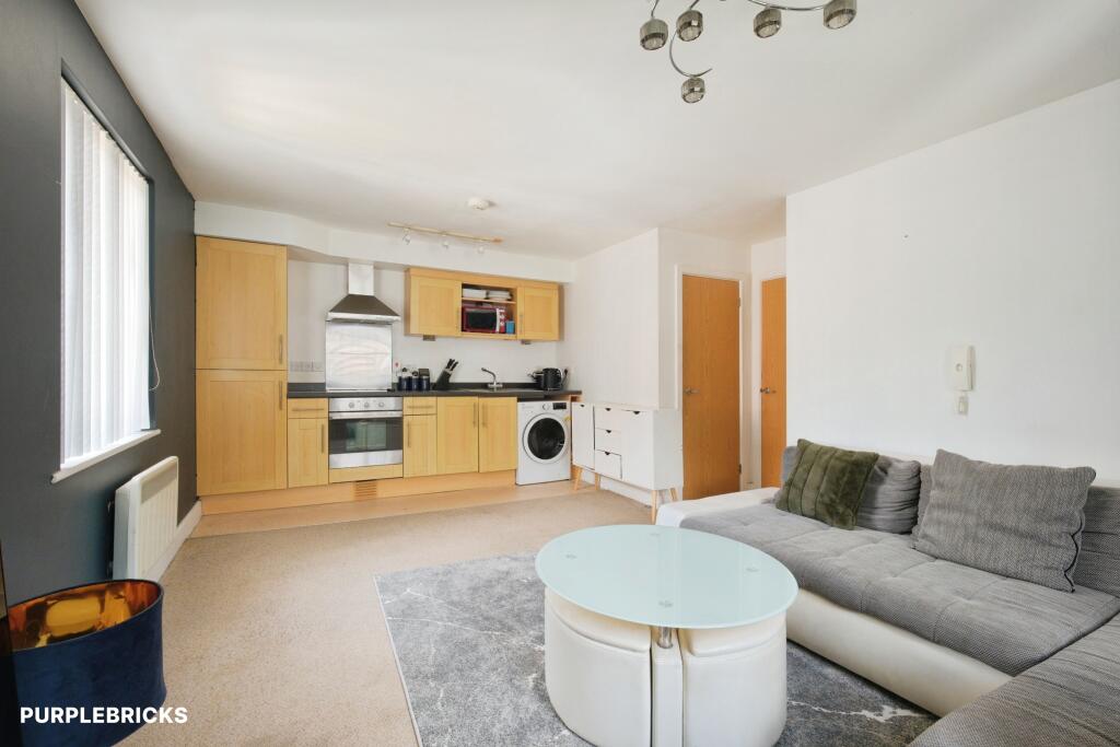 Apartment in Penryn, Cornwall - View 4