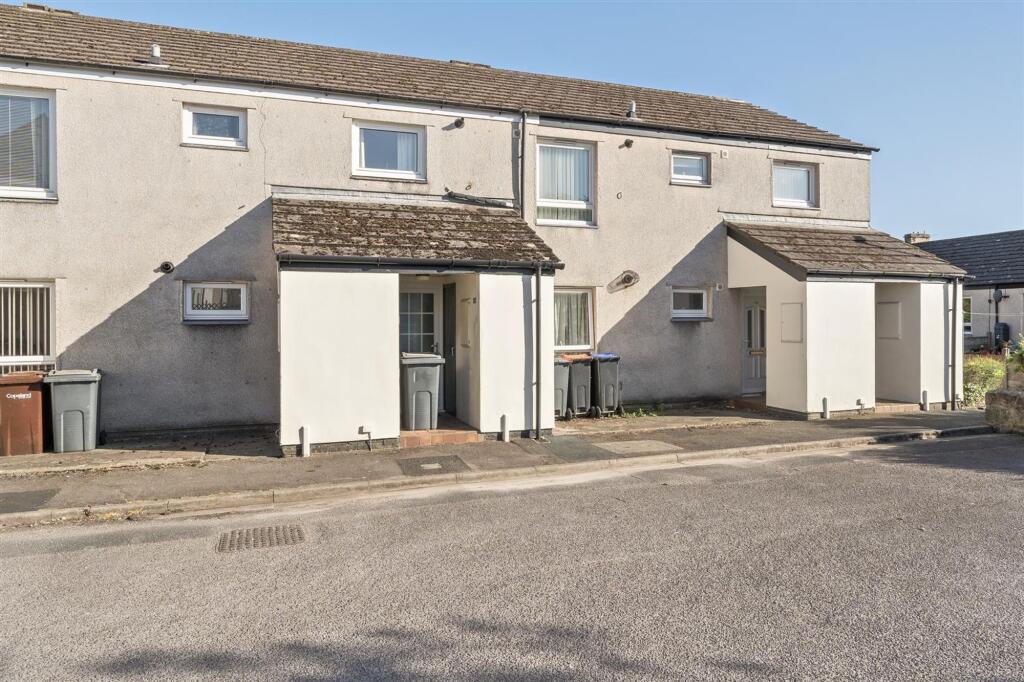 2-bed flat on Beckgreen, Egremont, CA22, £65,000