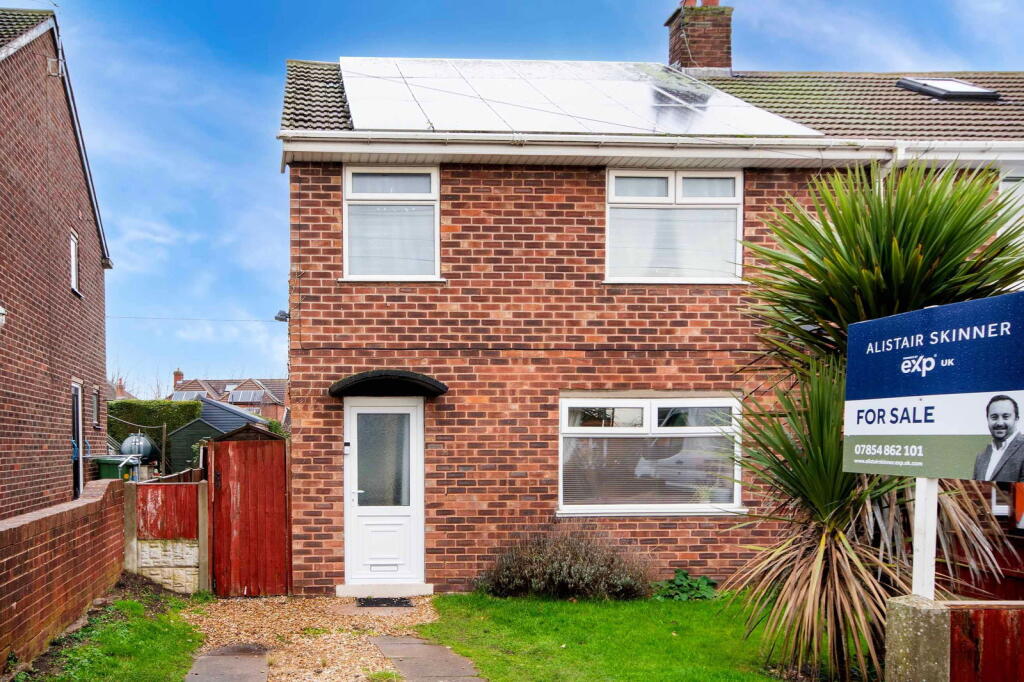 3-bed semi-detached on Trinity Crescent, East Markham, Newark, NG22 0SG, £200,000