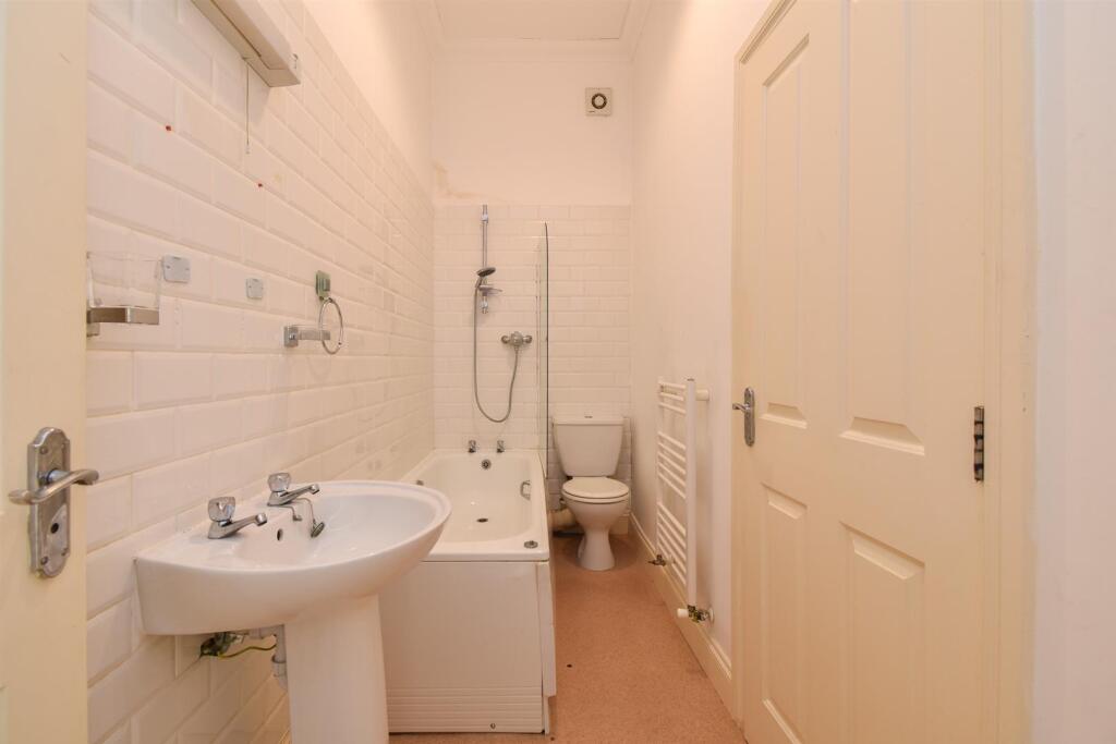 Apartment in Tonbridge - More