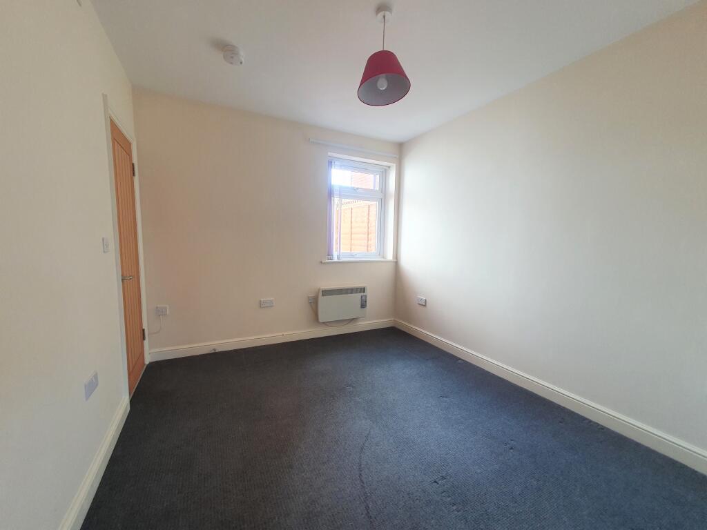 Apartment in Southampton - View 5