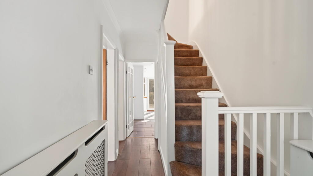 House in Solihull, Shirley - More