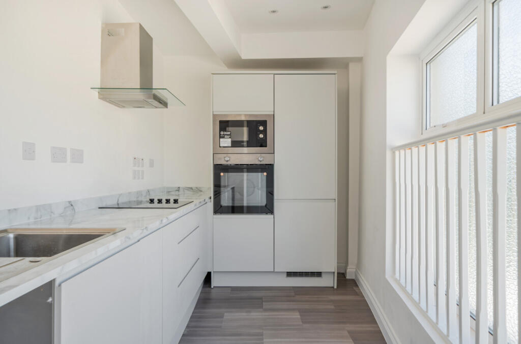 Apartment in Worthing, West Worthing - View 2