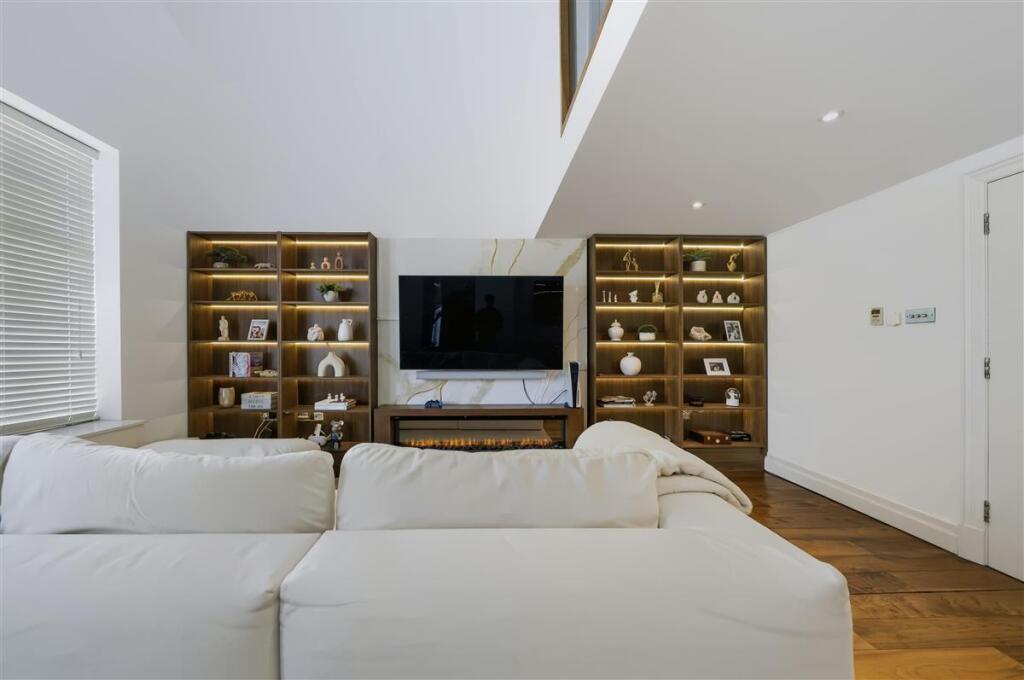 Apartment in London - View 5