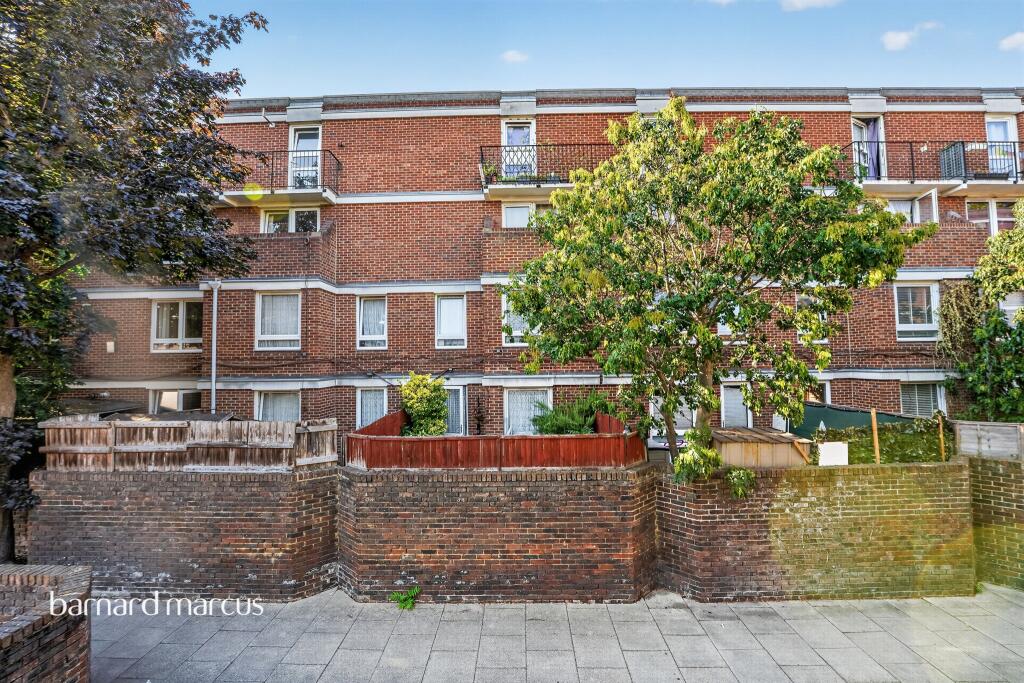 Main image of property: Wallis Close, London