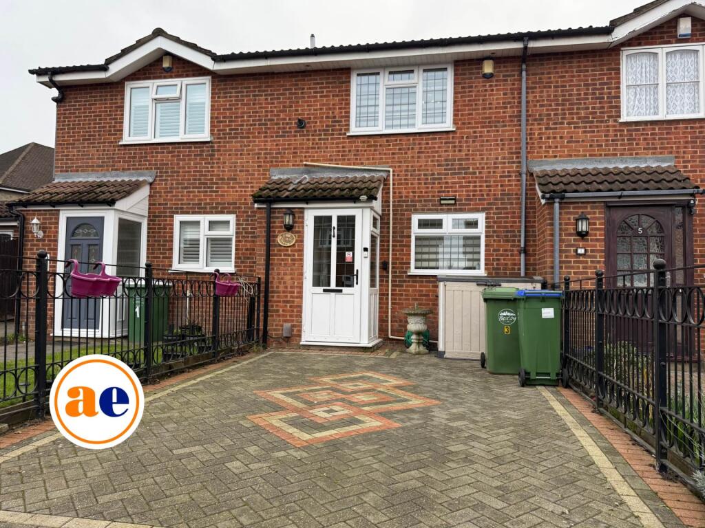 3-bed house on Foxhollow Drive, Bexleyheath ** VIDEO & 3D FLOORPLAN AVAILABLE **, £425,000