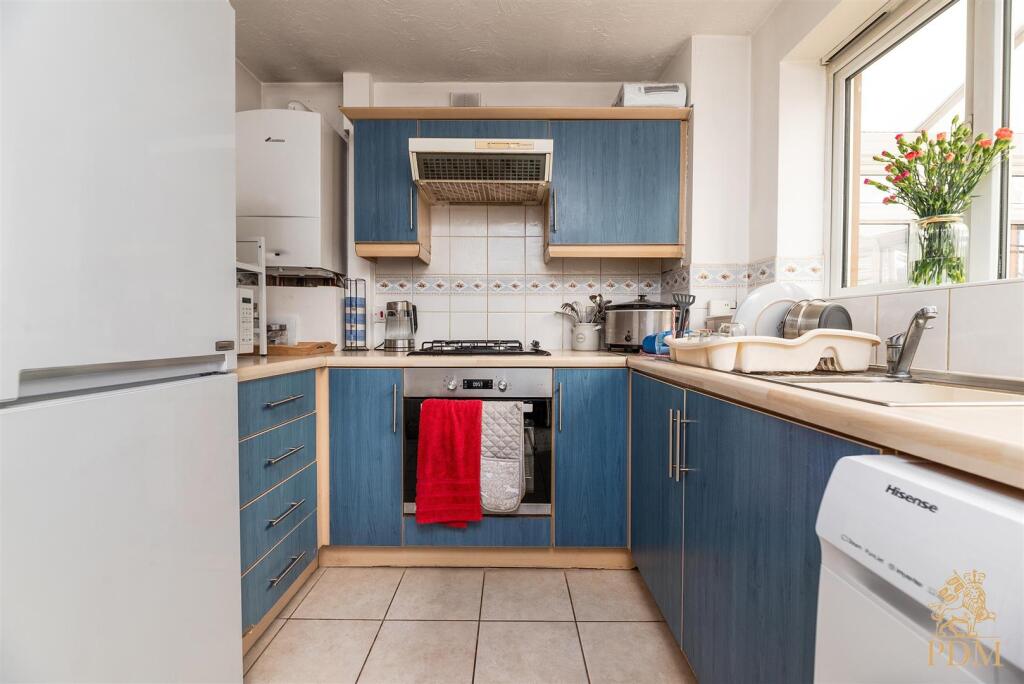 House in Ashfield, Hazelgrove, Hucknall - More