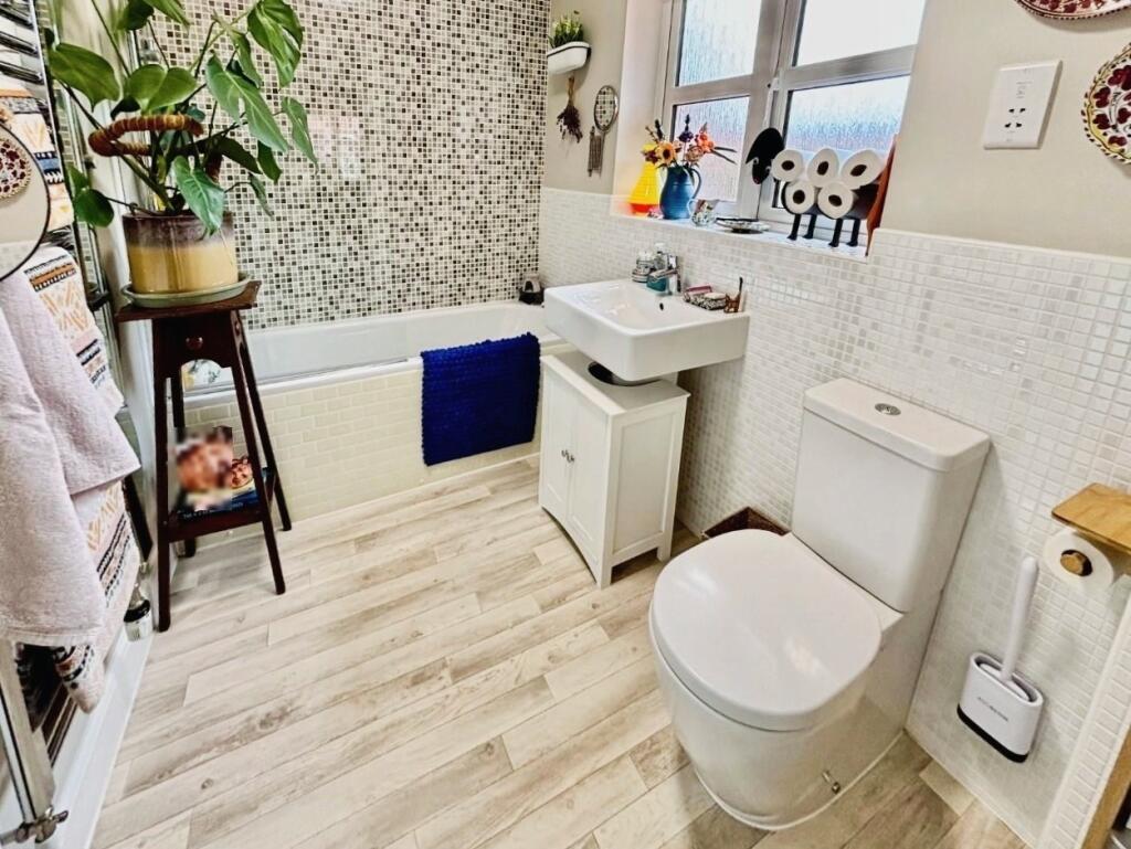 House in West Lindsey, Gainsborough - View 5